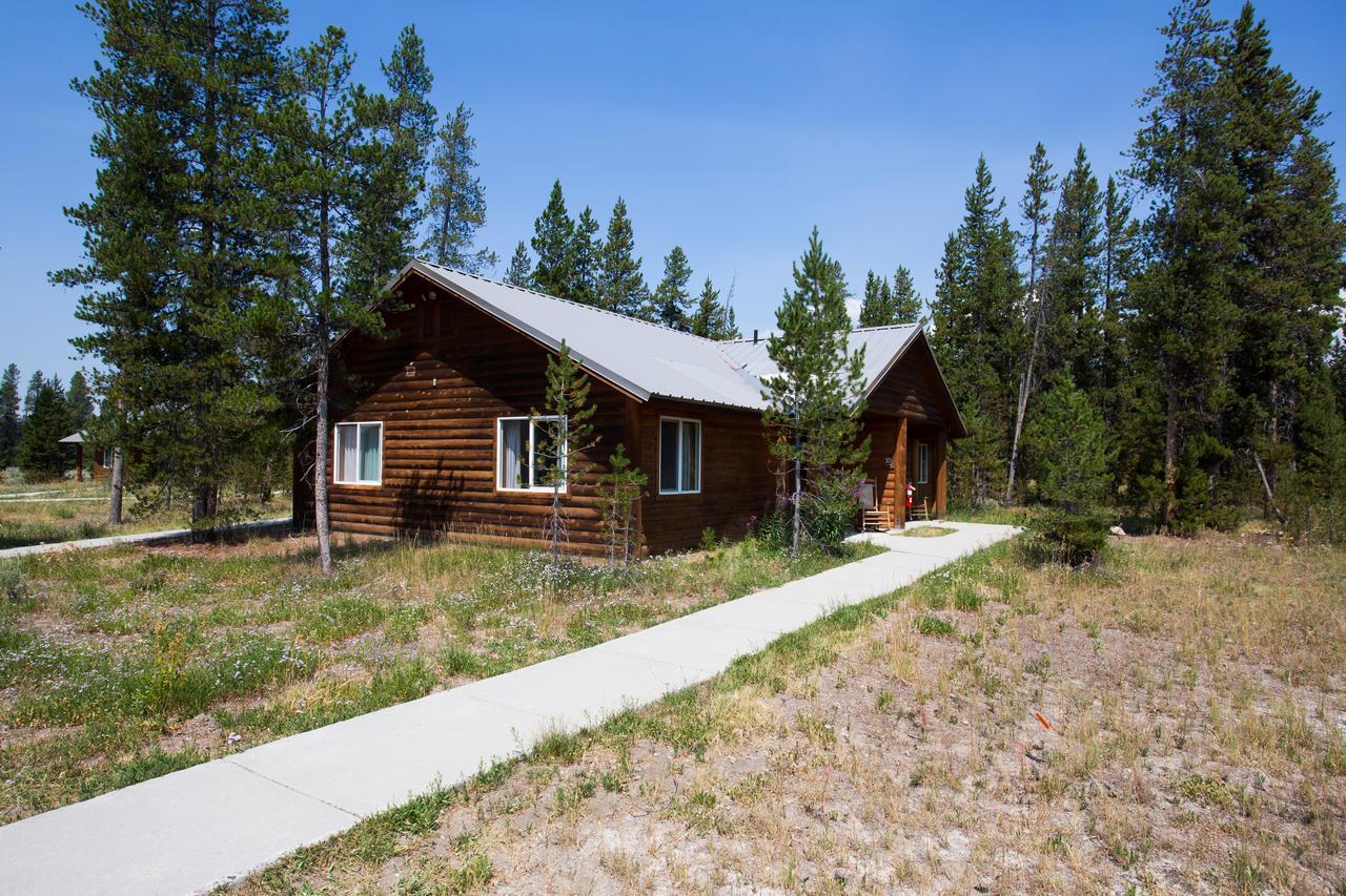 Headwaters Lodge & Cabins At Flagg Ranch Moran Exterior photo